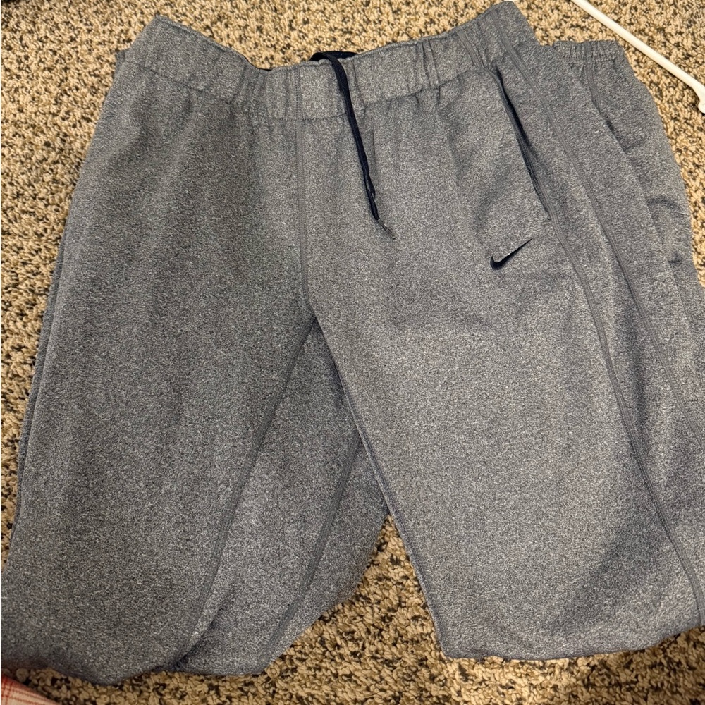 Nike therma-fit sweatpants